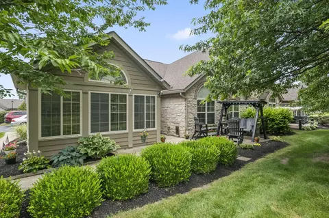 217 Stonegate Loop, Pataskala, OH 43062 photo 5