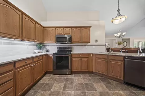 217 Stonegate Loop, Pataskala, OH 43062 photo 17