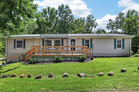 23393 Hideaway Dr, Senecaville, OH 43780