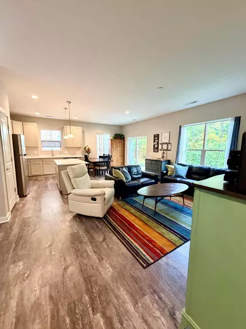 Living - 225 Lenell Loop, Delaware, OH 43015 photo 1 of 2