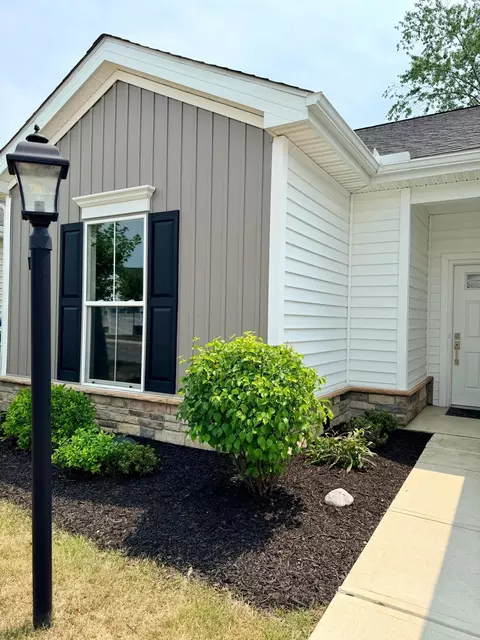 Exterior - 225 Lenell Loop, Delaware, OH 43015 photo 2 of 2