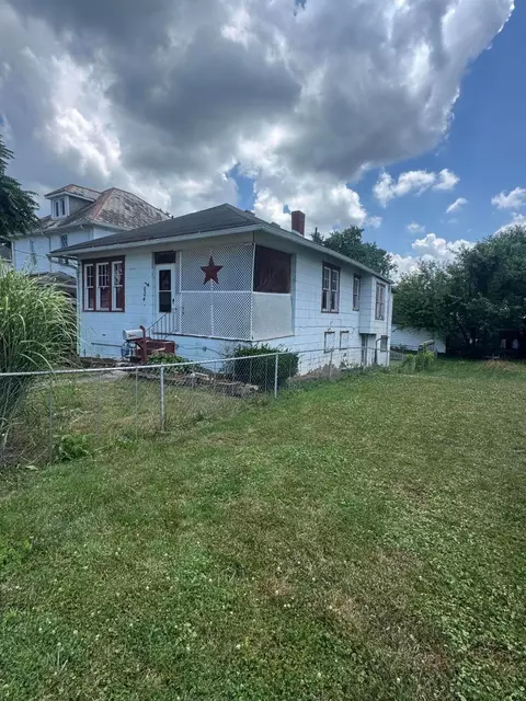 604 W Wheeling St, Lancaster, OH 43130