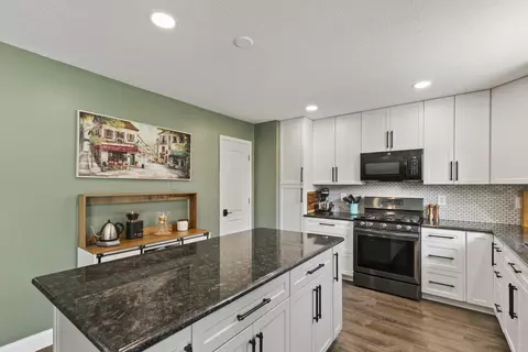 Kitchen - 5675 Stevens Dr, Orient, OH 43146 photo 5 of 5