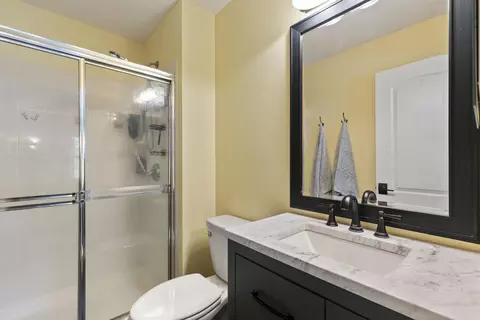 Bath - 5675 Stevens Dr, Orient, OH 43146 photo 2 of 4