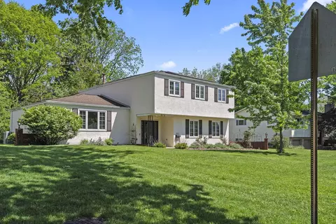 972 Thomas Ln, Columbus, OH 43220