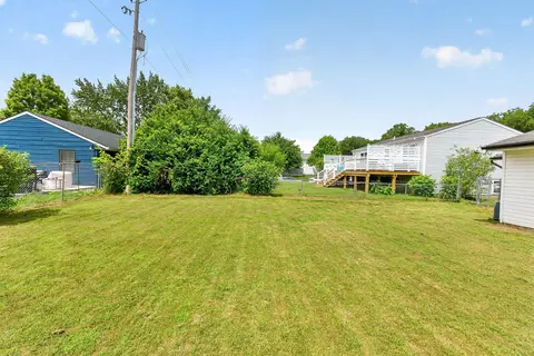 Exterior - 3885 Farm Brook Ln, Columbus, OH 43204 photo 9 of 9
