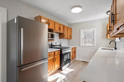 Kitchen - 306 E Water St, Prospect, OH 43342 photo 2 of 5