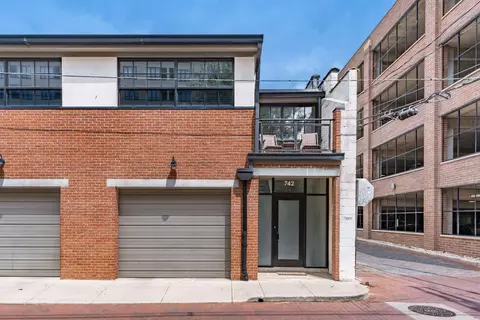 742 N Pearl St, Columbus, OH 43215