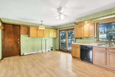 Kitchen - 2024 Owens Rd W, Prospect, OH 43342 photo 3 of 3