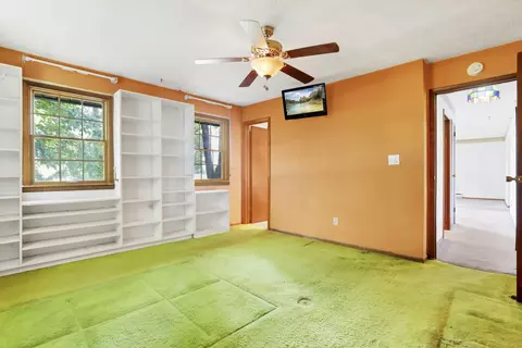 Bedroom - 2024 Owens Rd W, Prospect, OH 43342 photo 6 of 7