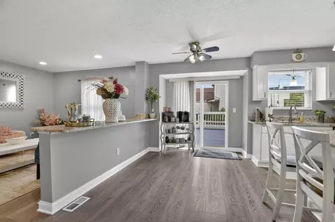 Entry Way - 15 Tabilore Loop, Delaware, OH 43015 photo 6 of 10