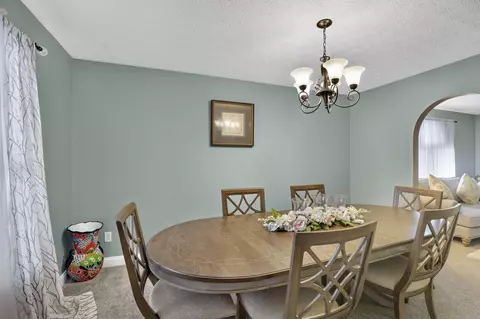 Dining - 15 Tabilore Loop, Delaware, OH 43015 photo 2 of 3