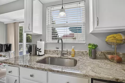 Kitchen - 15 Tabilore Loop, Delaware, OH 43015 photo 2 of 8