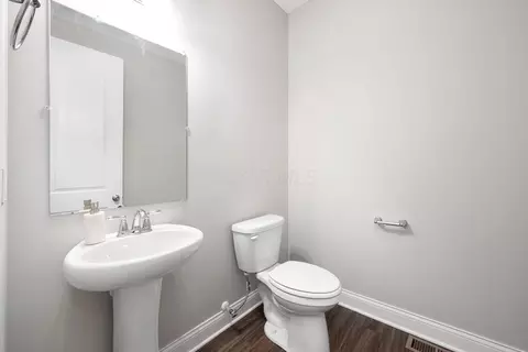 Entry Way - 324 W Wind Rd, Delaware, OH 43015 photo 3 of 11