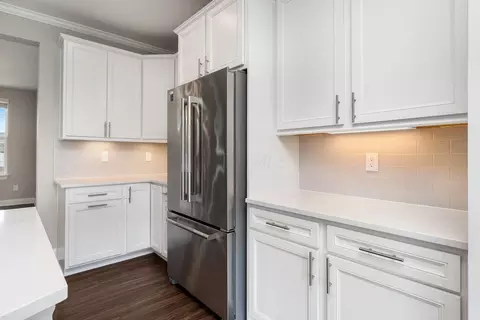 Kitchen - 324 W Wind Rd, Delaware, OH 43015 photo 4 of 7