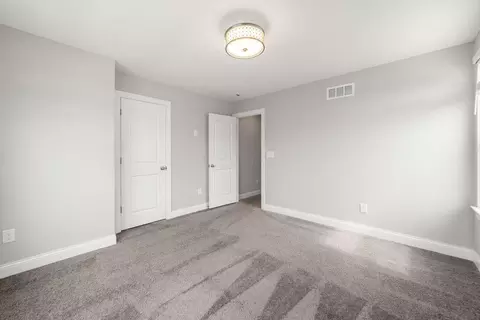 Bedroom - 324 W Wind Rd, Delaware, OH 43015 photo 3 of 5