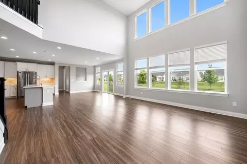 Living - 324 W Wind Rd, Delaware, OH 43015 photo 6 of 8