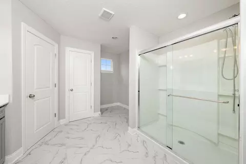 Entry Way - 324 W Wind Rd, Delaware, OH 43015 photo 11 of 11