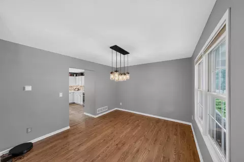 Dining - 113 N Ruby Red Ln #8852, Delaware, OH 43015 photo 1 of 2