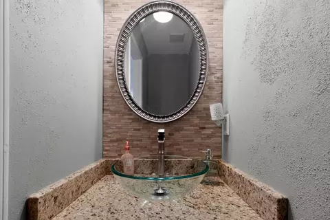 Bath - 113 N Ruby Red Ln #8852, Delaware, OH 43015 photo 1 of 2