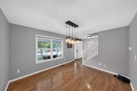 Living - 113 N Ruby Red Ln #8852, Delaware, OH 43015 photo 1 of 3