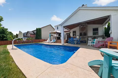 Exterior - 113 N Ruby Red Ln #8852, Delaware, OH 43015 photo 7 of 14