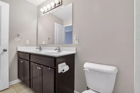Bath - 2660 Spring Grove Ave, Lancaster, OH 43130 photo 5 of 5