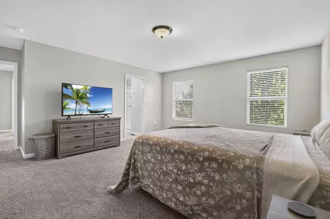 Bedroom - 2660 Spring Grove Ave, Lancaster, OH 43130 photo 5 of 8