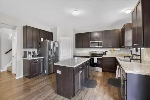 Kitchen - 2660 Spring Grove Ave, Lancaster, OH 43130 photo 2 of 5