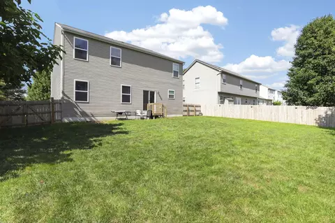 Exterior - 2660 Spring Grove Ave, Lancaster, OH 43130 photo 5 of 9
