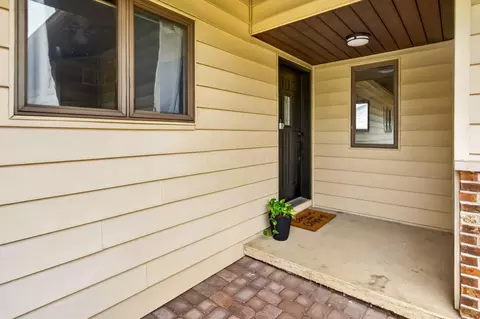 Exterior - 367 Lawnwood Dr, Circleville, OH 43113 photo 10 of 16
