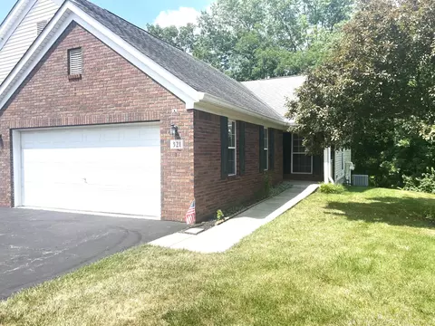 321 Retreat Ln #321, Marysville, OH 43040