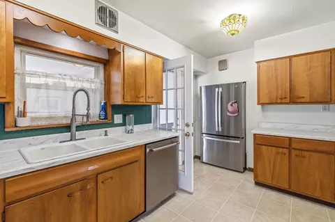 Kitchen - 311 E Main St, Circleville, OH 43113 photo 5 of 6