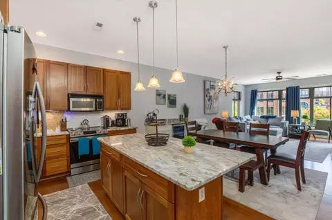 251 Daniel Burnham Sq #405, Columbus, OH 43215