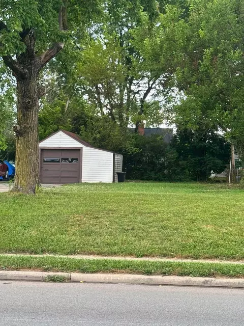 2362 Joyce Ave, Columbus, OH 43211 photo 2