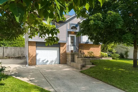 4375 Shirlene Dr, Grove City, OH 43123