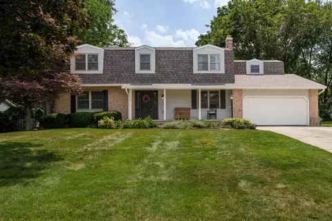 1501 Candlewood Dr, Columbus, OH 43235