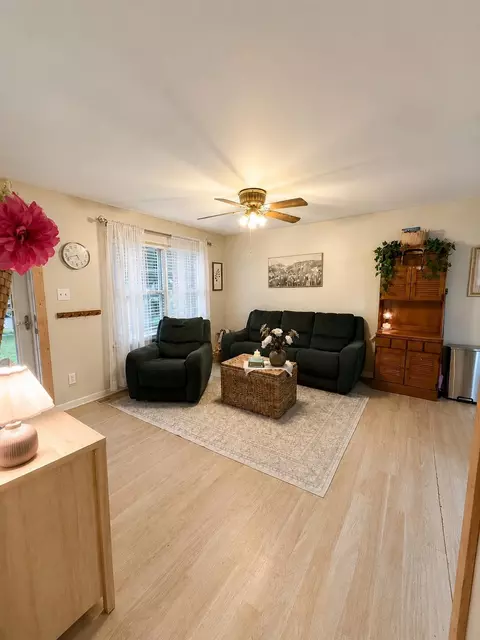 395 Sunnyview Dr, Circleville, OH 43113 photo 4