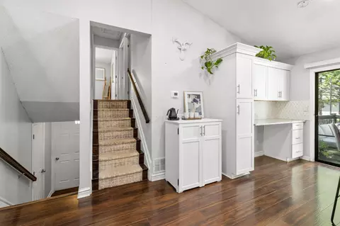 Entry Way - 4520 Glenhaven Dr, Columbus, OH 43231 photo 2 of 2