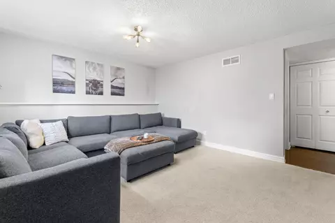 Living - 4520 Glenhaven Dr, Columbus, OH 43231 photo 1 of 1