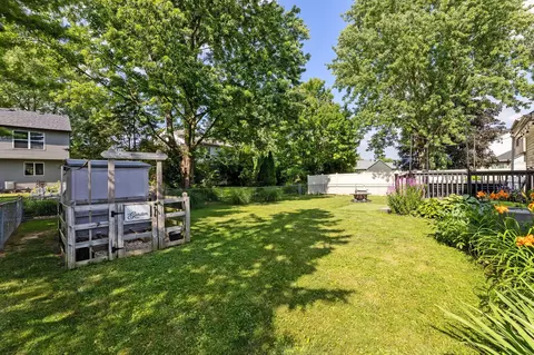 Exterior - 4520 Glenhaven Dr, Columbus, OH 43231 photo 5 of 10