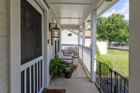 Exterior - 4520 Glenhaven Dr, Columbus, OH 43231 photo 9 of 10