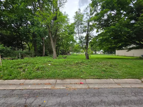 1917 Ohio Ave, Springfield, OH 45505 photo 3