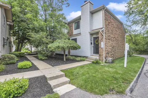 421 E North St #C1, Worthington, OH 43085
