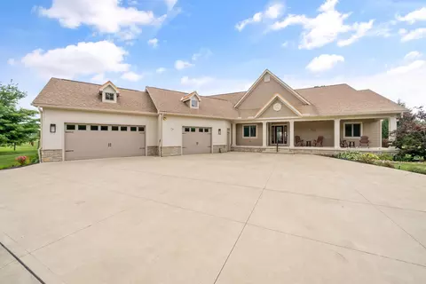 Exterior - 4640 Maynard Rd, Delaware, OH 43015 photo 2 of 28