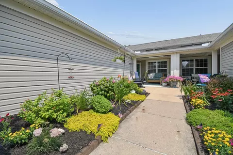 709 Kildow Ct, Ashville, OH 43103