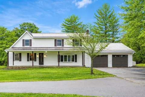 3229 Nolan Rd, Zanesville, OH 43701