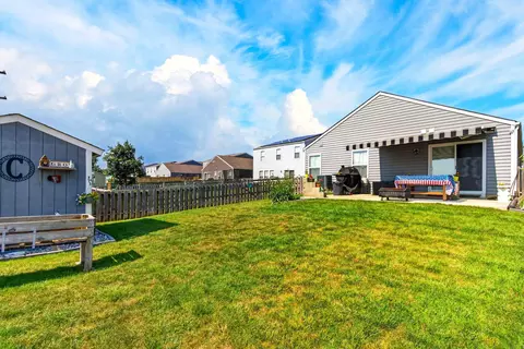 Exterior - 4932 Crestbrook Dr, Lockbourne, OH 43137 photo 5 of 5