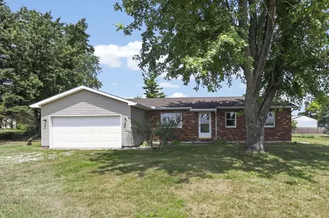 5062 Ashville Rd, Ashville, OH 43103