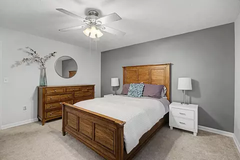 Bedroom - 2850 Locust Dr, Springfield, OH 45504 photo 2 of 6